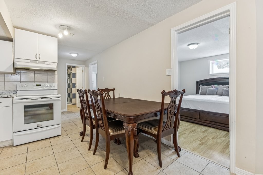 









65


Rue Alphonse-Daudet

,
Gatineau (Aylmer),




QC
J9J3Y7

