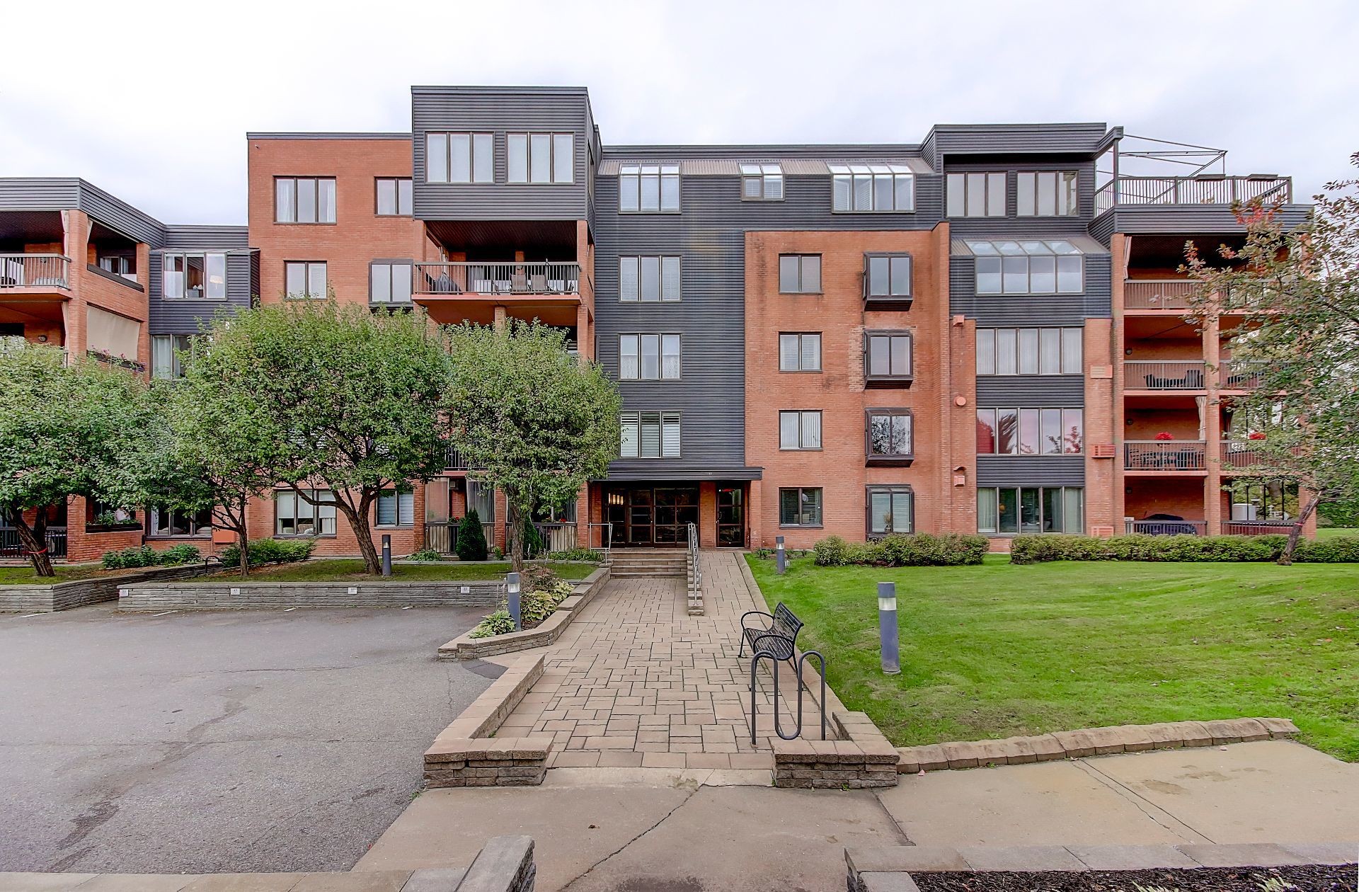 









1645


Rue Gauthier

, 42,
Saint-Bruno-de-Montarville,




QC
J3V5Y4

