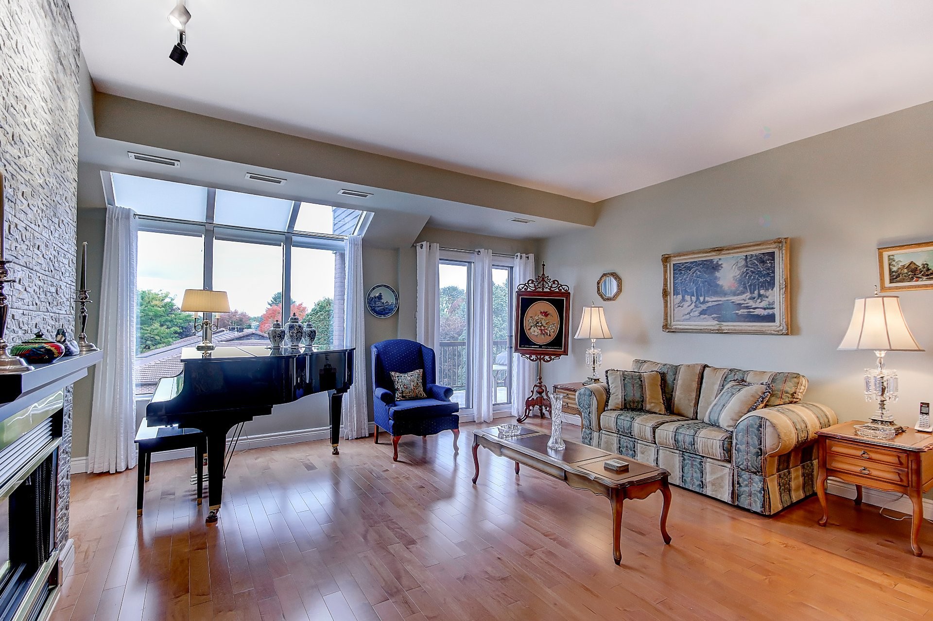 









1645


Rue Gauthier

, 42,
Saint-Bruno-de-Montarville,




QC
J3V5Y4

