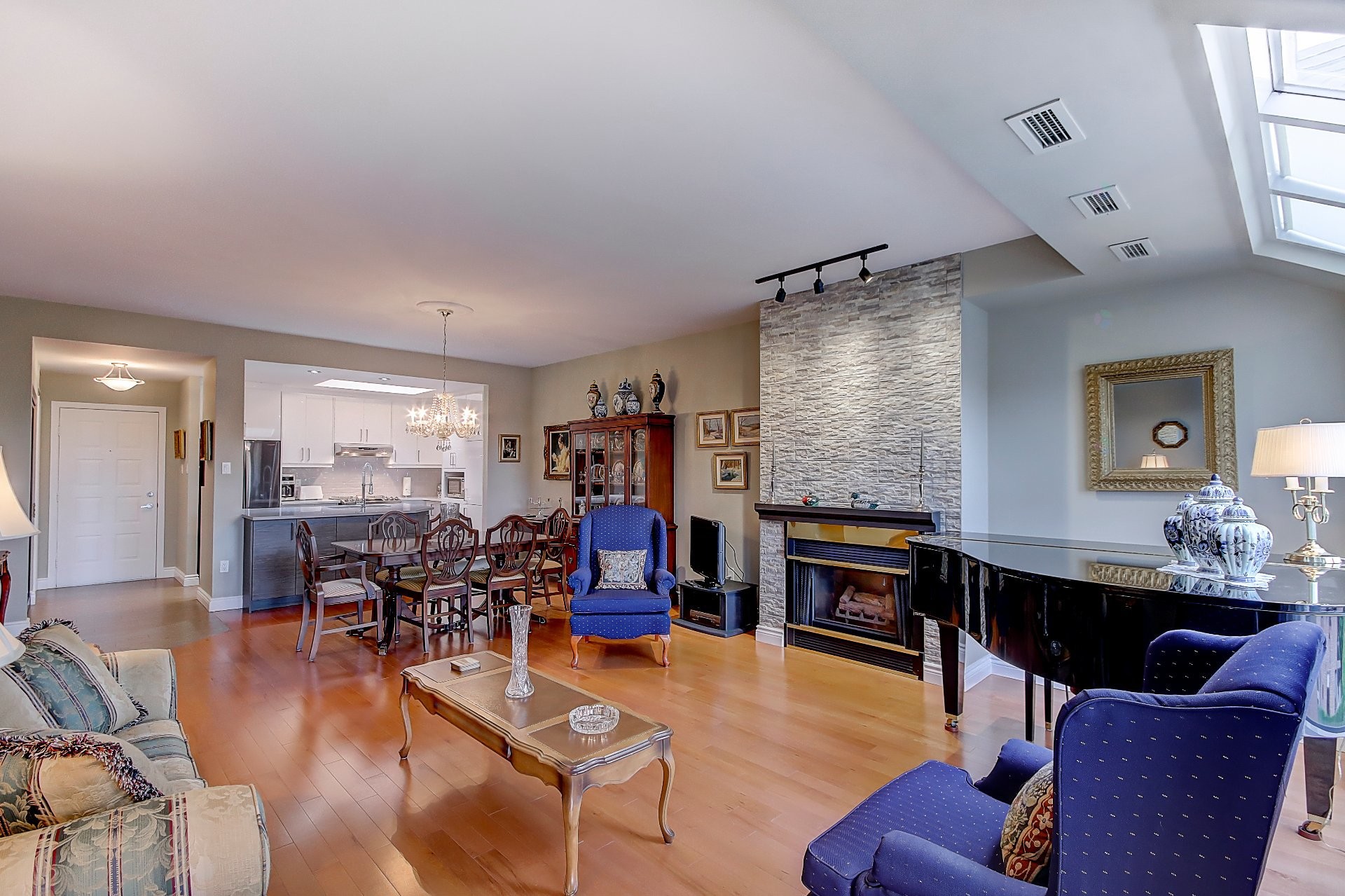 









1645


Rue Gauthier

, 42,
Saint-Bruno-de-Montarville,




QC
J3V5Y4

