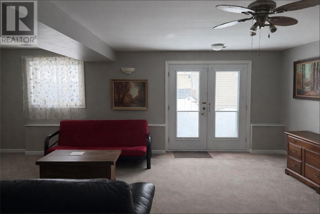 












58 Washington Crescent

,
Elliot Lake,




Ontario
P3A2L7

