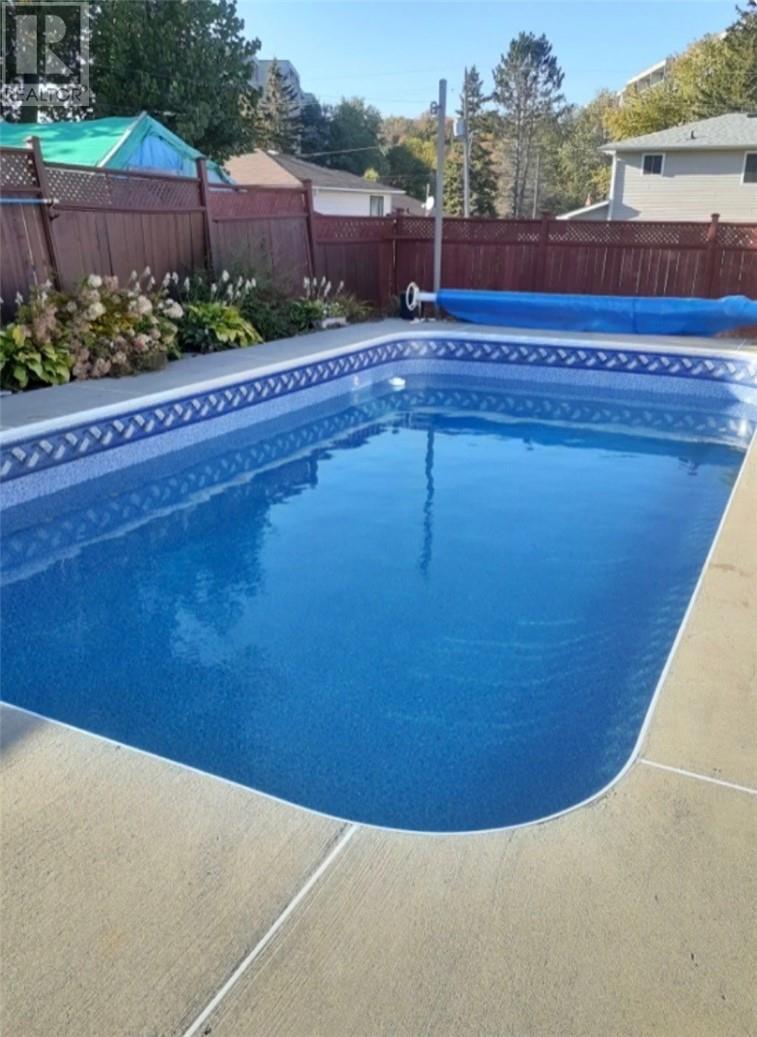 












58 Washington Crescent

,
Elliot Lake,




Ontario
P3A2L7

