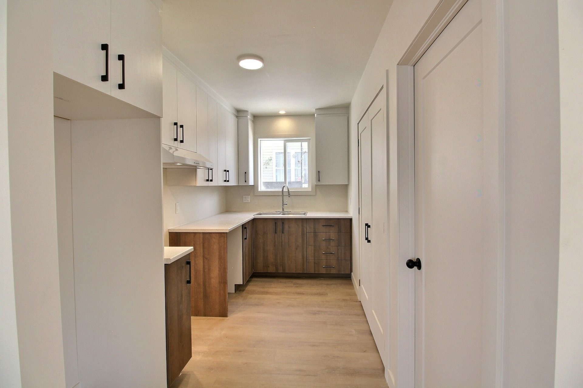 









249

 - 251


Rue St-Joseph

,
Val-des-Sources,




QC
J1T1E5

