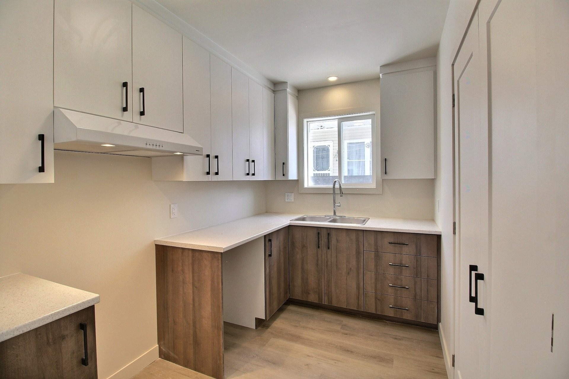 









249

 - 251


Rue St-Joseph

,
Val-des-Sources,




QC
J1T1E5

