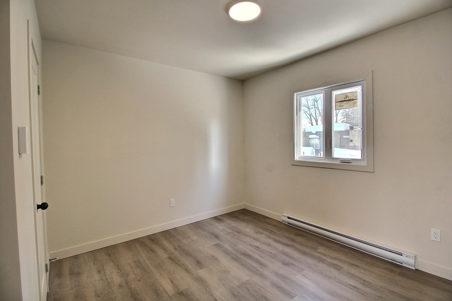 









249

 - 251


Rue St-Joseph

,
Val-des-Sources,




QC
J1T1E5

