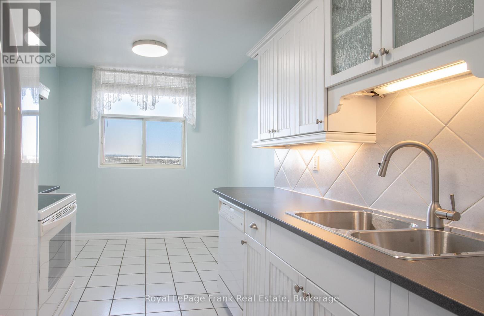 












909 - 44 FALBY COURT E

,
Ajax,




Ontario
L1S3L1

