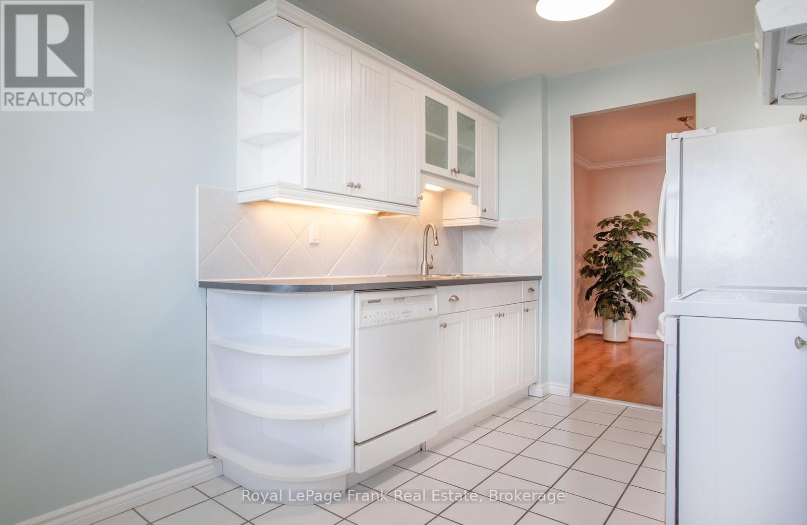 












909 - 44 FALBY COURT E

,
Ajax,




Ontario
L1S3L1

