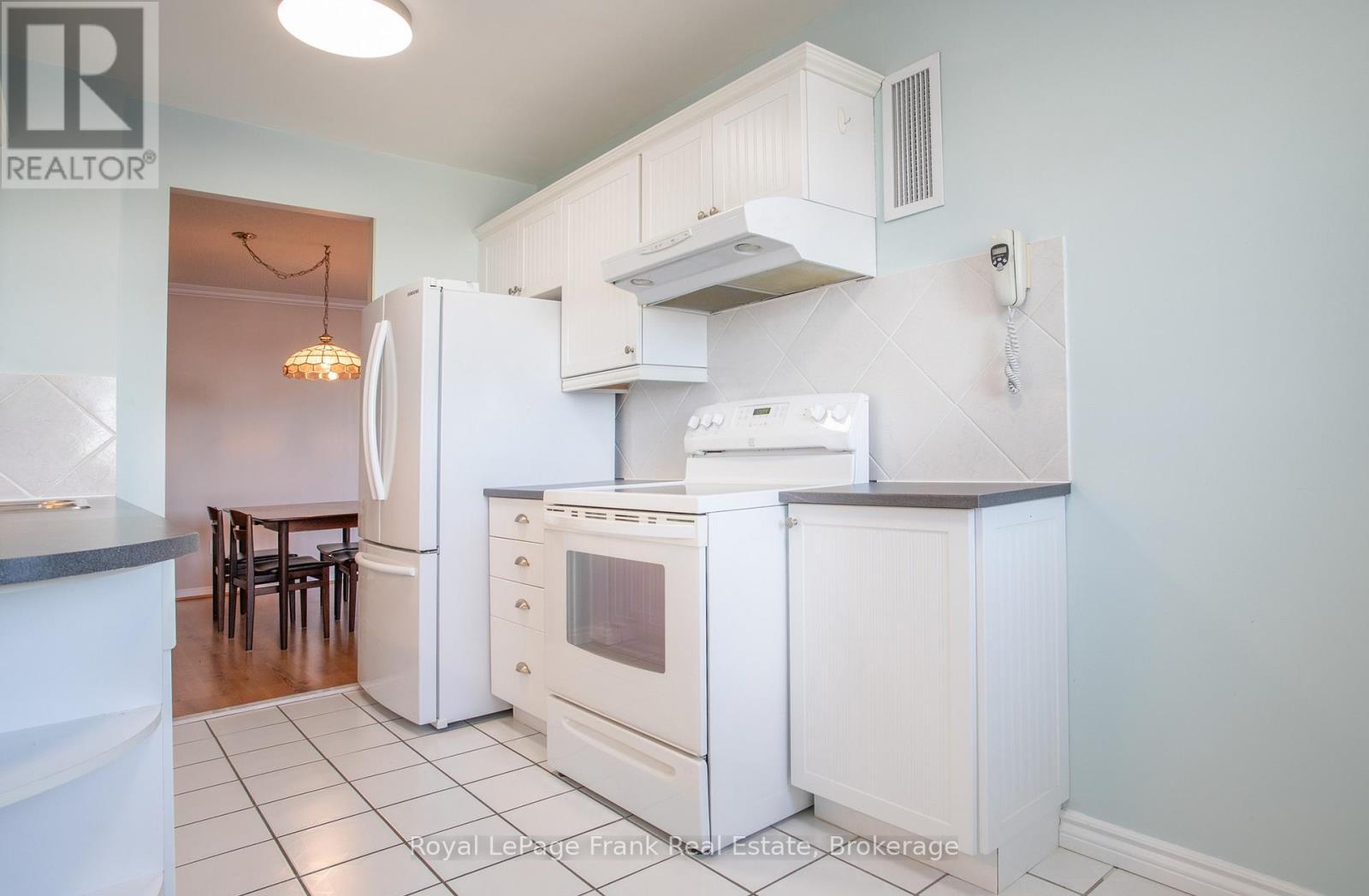 












909 - 44 FALBY COURT E

,
Ajax,




Ontario
L1S3L1

