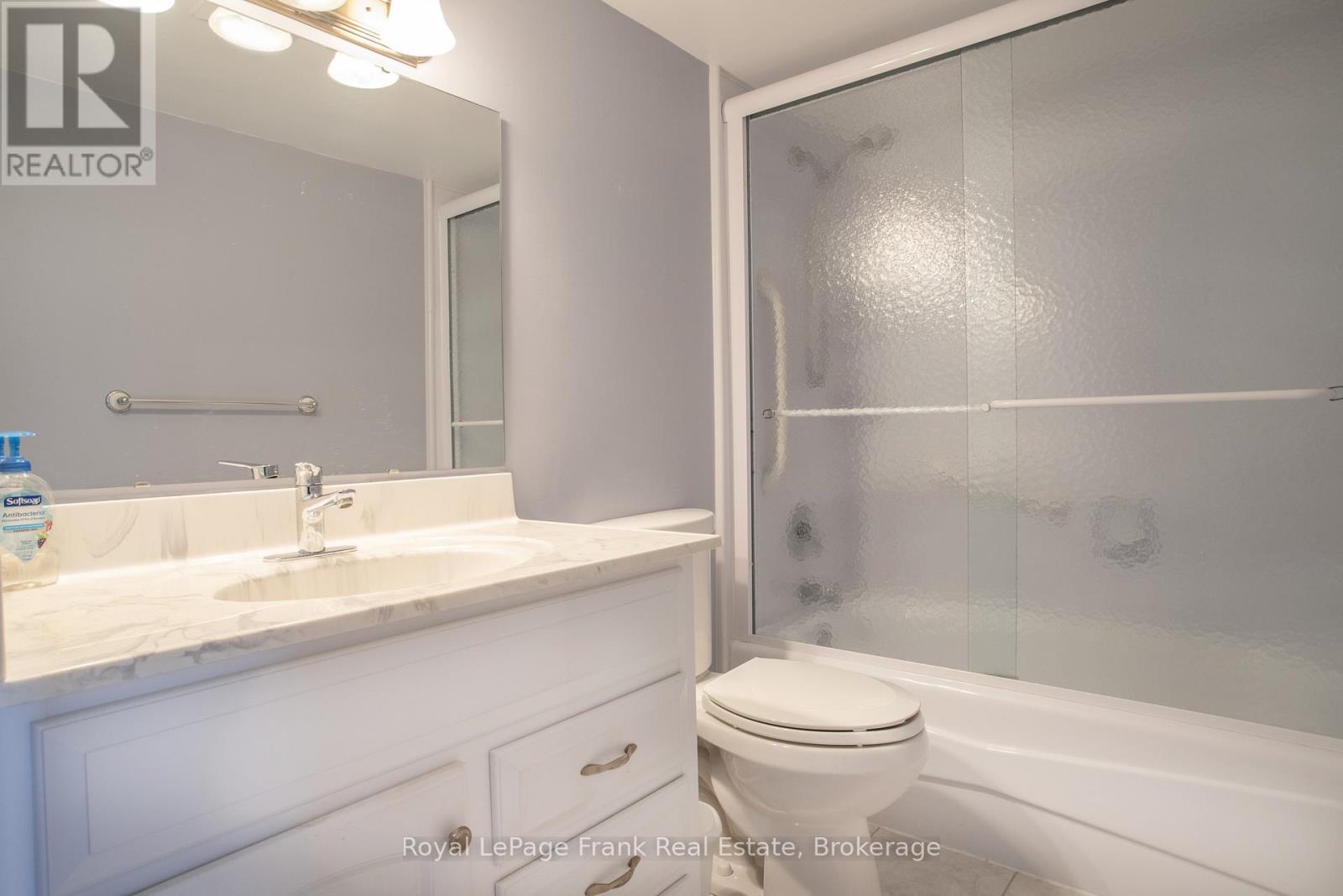 












909 - 44 FALBY COURT E

,
Ajax,




Ontario
L1S3L1

