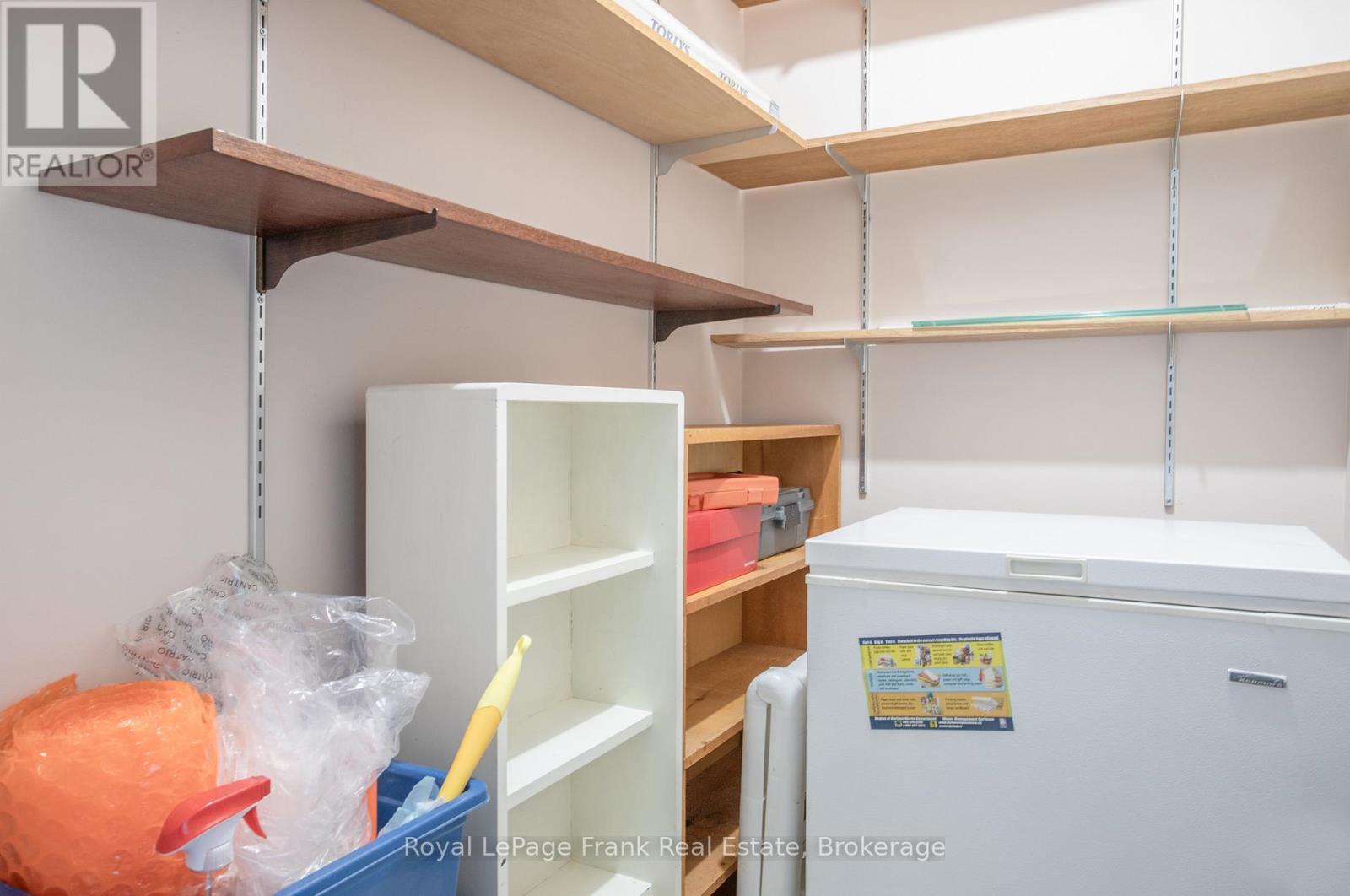 












909 - 44 FALBY COURT E

,
Ajax,




Ontario
L1S3L1

