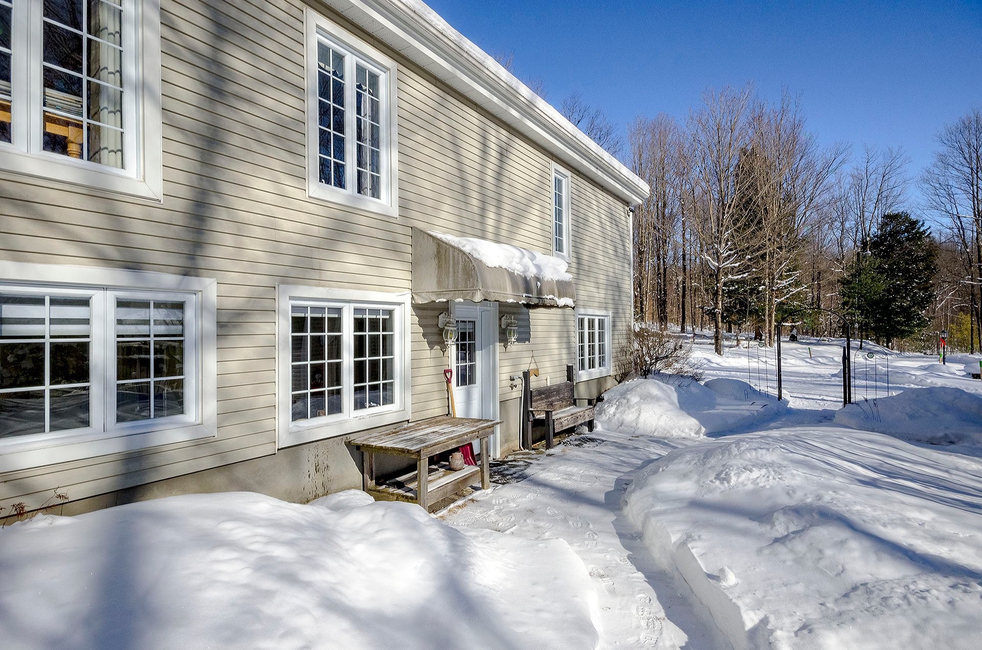 









725


Ch. du Boisé

,
Sutton,




QC
J0E2K0

