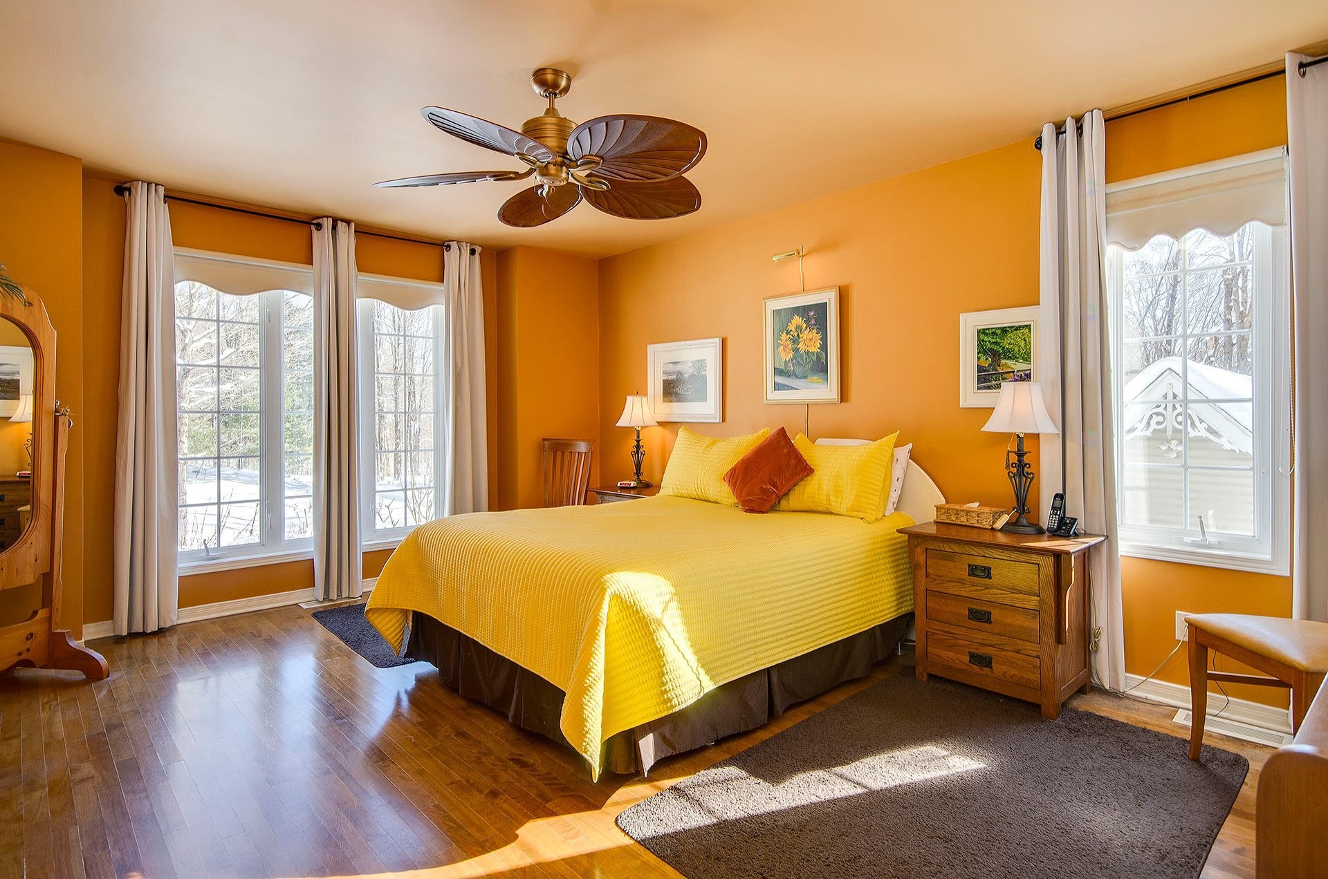 









725


Ch. du Boisé

,
Sutton,




QC
J0E2K0

