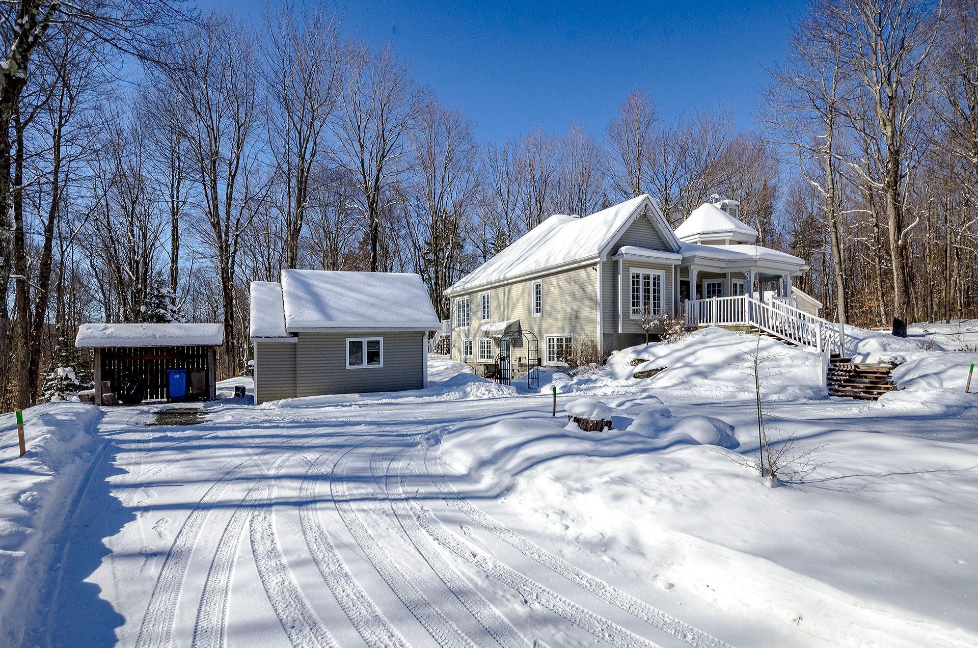









725


Ch. du Boisé

,
Sutton,




QC
J0E2K0

