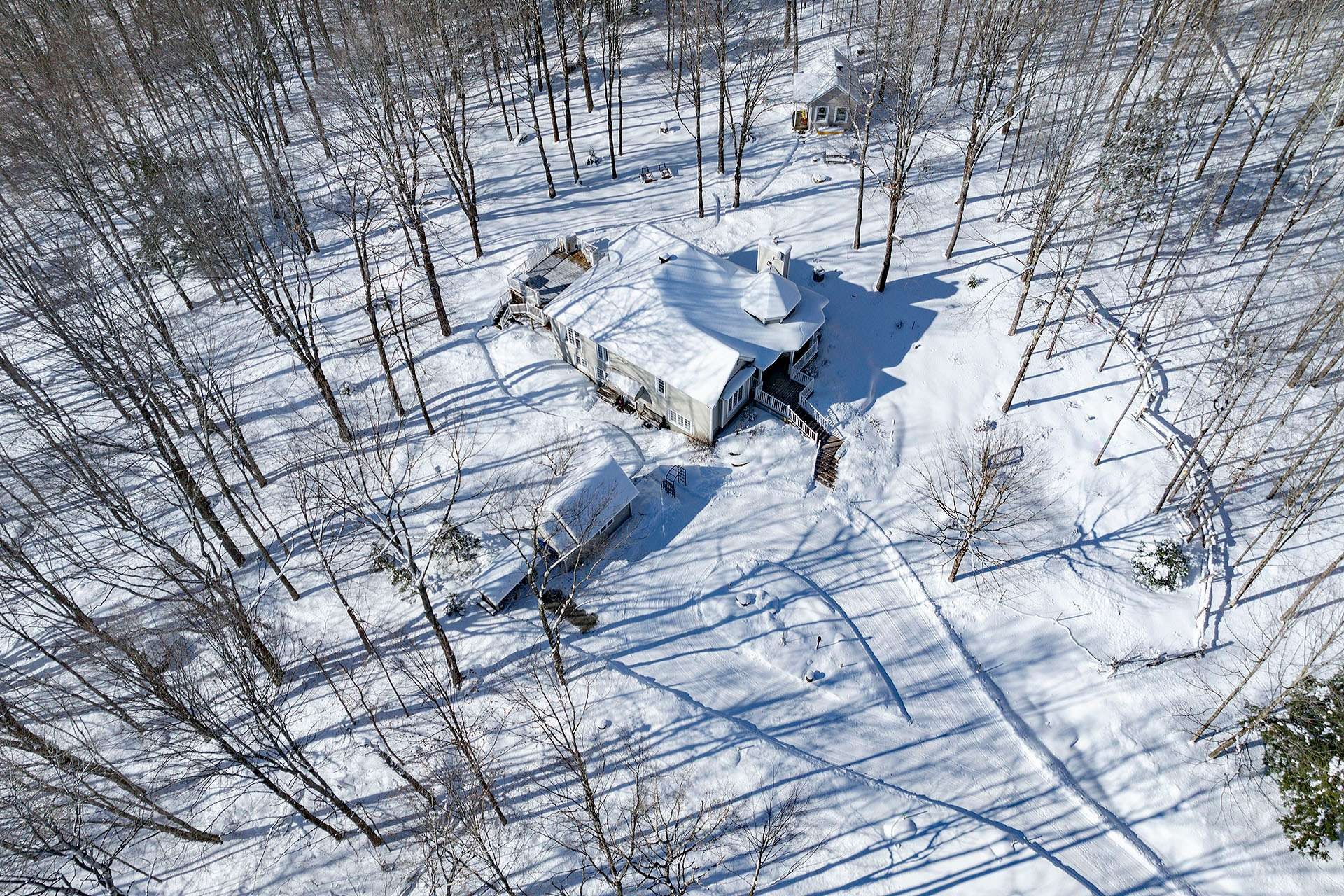 









725


Ch. du Boisé

,
Sutton,




QC
J0E2K0

