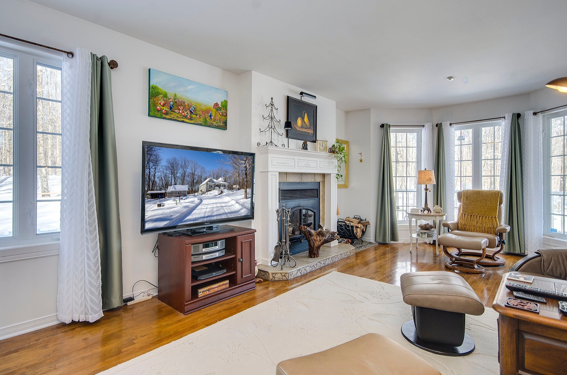 









725


Ch. du Boisé

,
Sutton,




QC
J0E2K0

