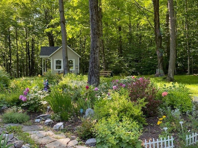 









725


Ch. du Boisé

,
Sutton,




QC
J0E2K0

