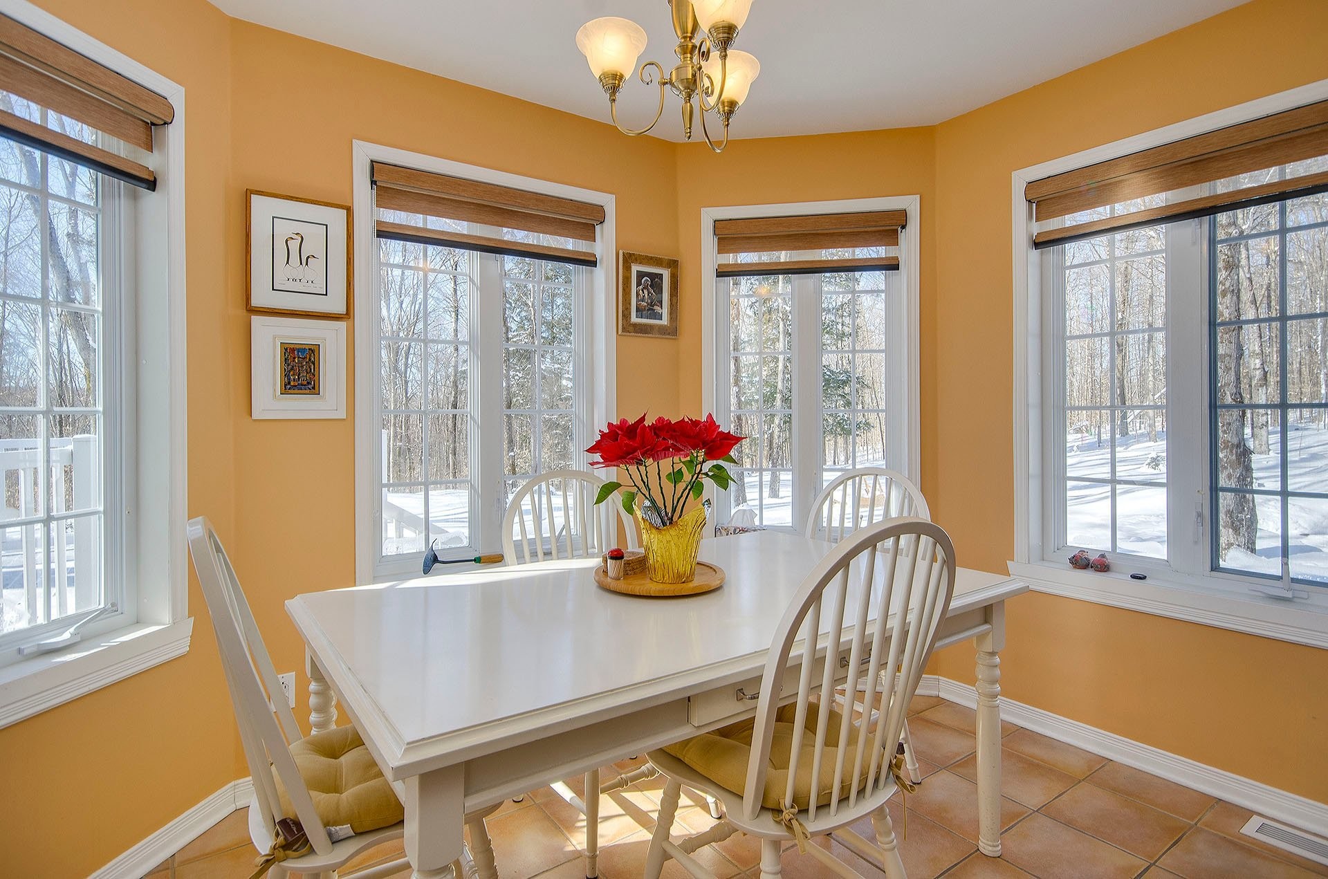 









725


Ch. du Boisé

,
Sutton,




QC
J0E2K0

