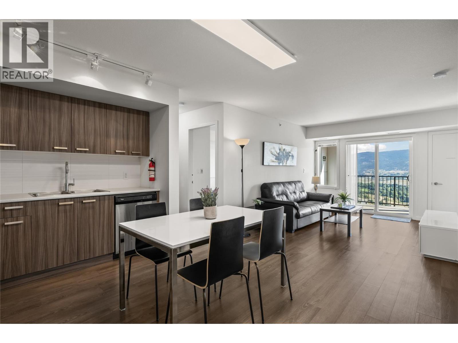 












775 ACADEMY Way Unit# PH17

,
Kelowna,




British Columbia
V1V0A5

