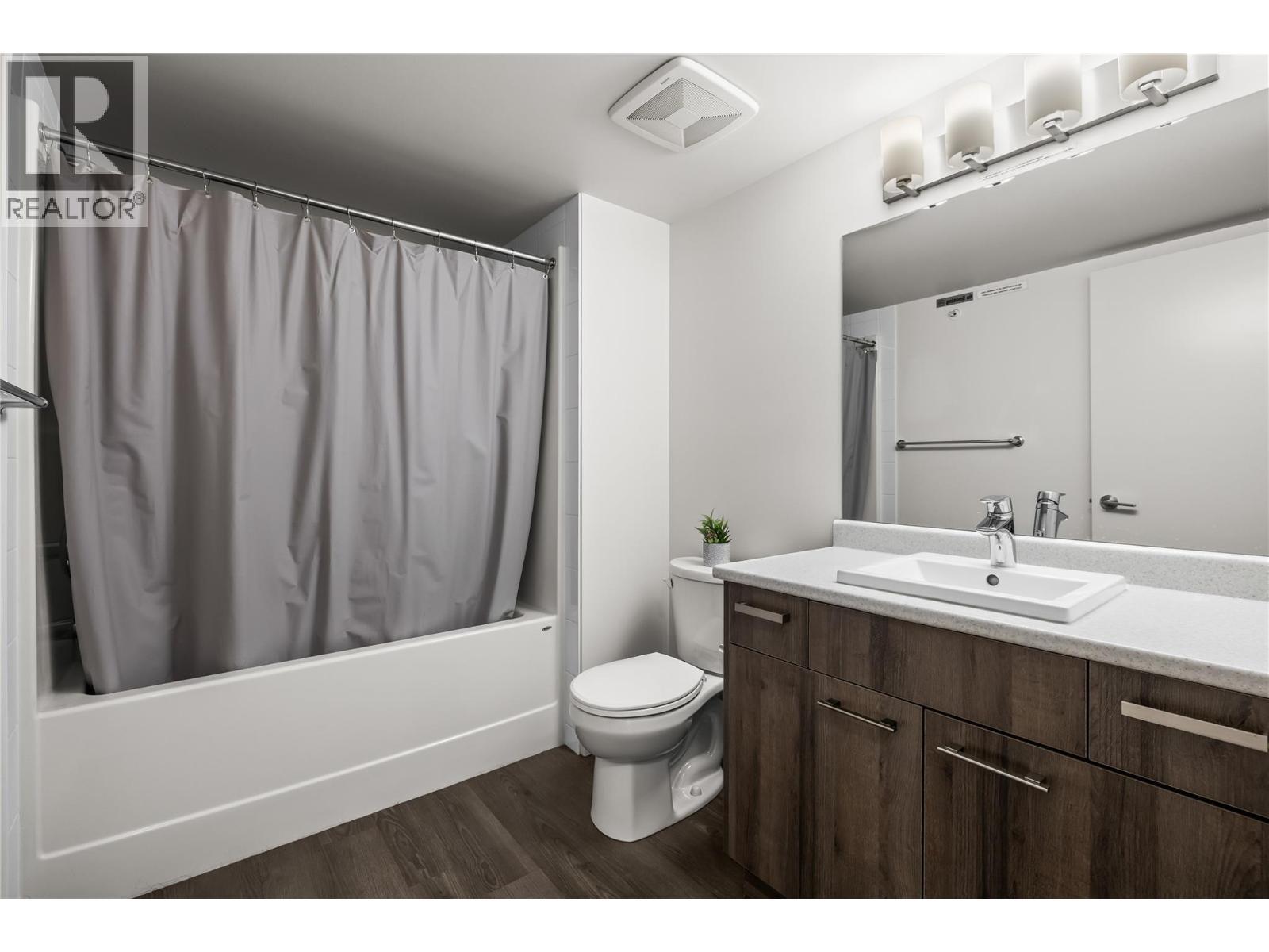 












775 ACADEMY Way Unit# PH17

,
Kelowna,




British Columbia
V1V0A5

