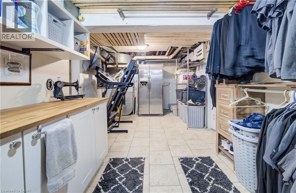 












1170 UNION Street

,
Kitchener,




Ontario
N2H6K2

