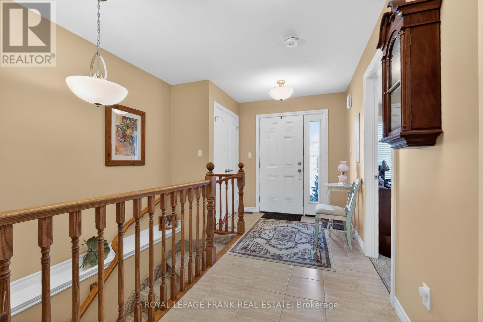 












9 GREEN ARBOUR WAY

,
Kawartha Lakes (Lindsay),




Ontario
K9V0E7

