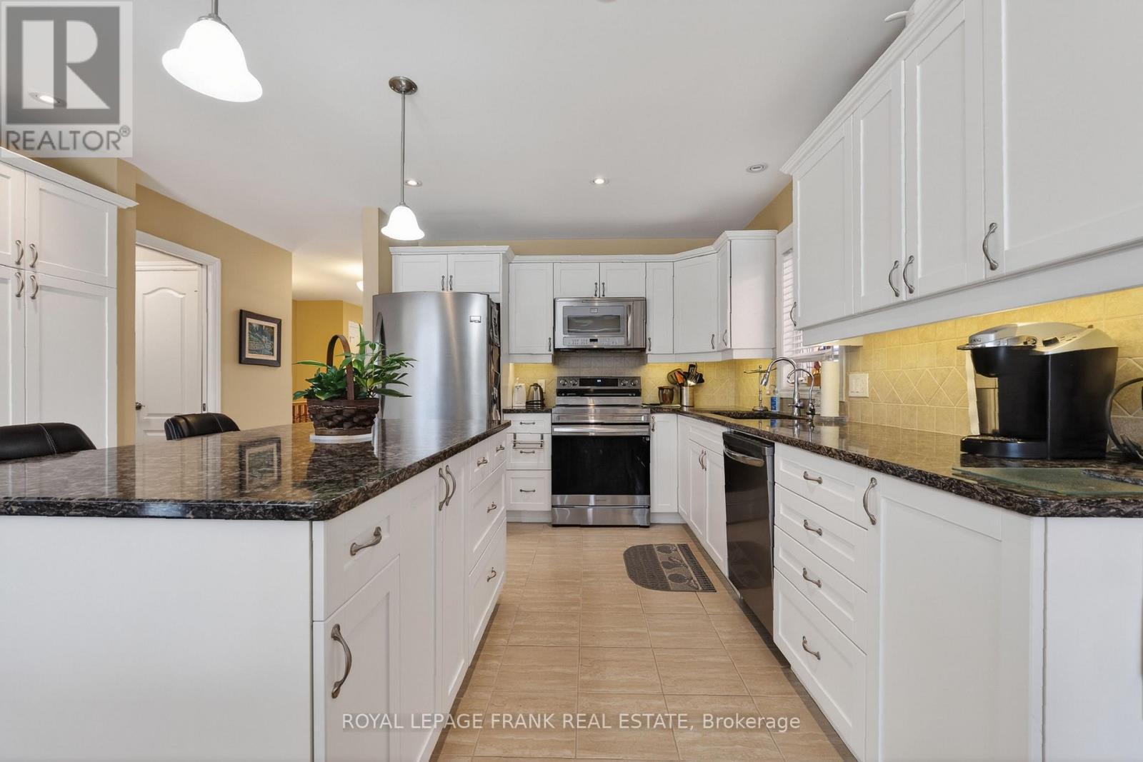 












9 GREEN ARBOUR WAY

,
Kawartha Lakes (Lindsay),




Ontario
K9V0E7

