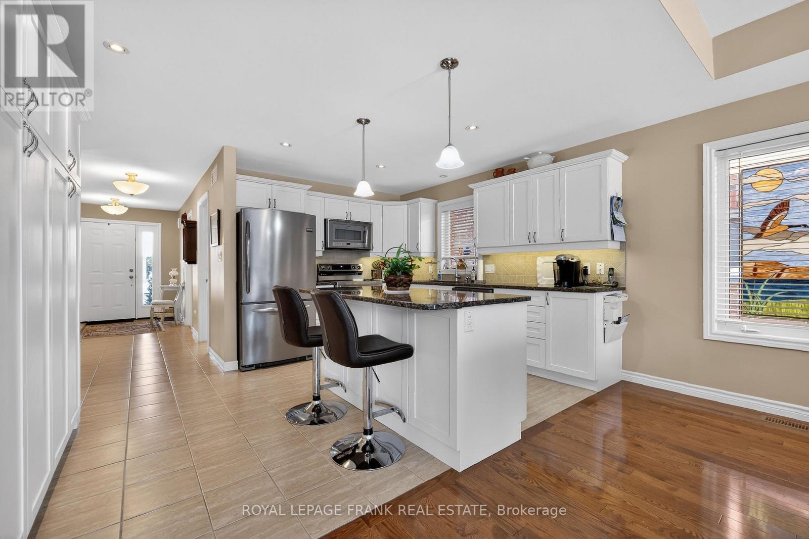 












9 GREEN ARBOUR WAY

,
Kawartha Lakes (Lindsay),




Ontario
K9V0E7

