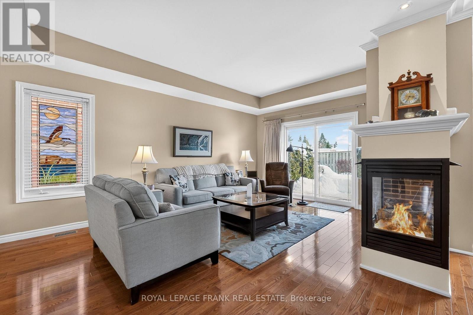 












9 GREEN ARBOUR WAY

,
Kawartha Lakes (Lindsay),




Ontario
K9V0E7

