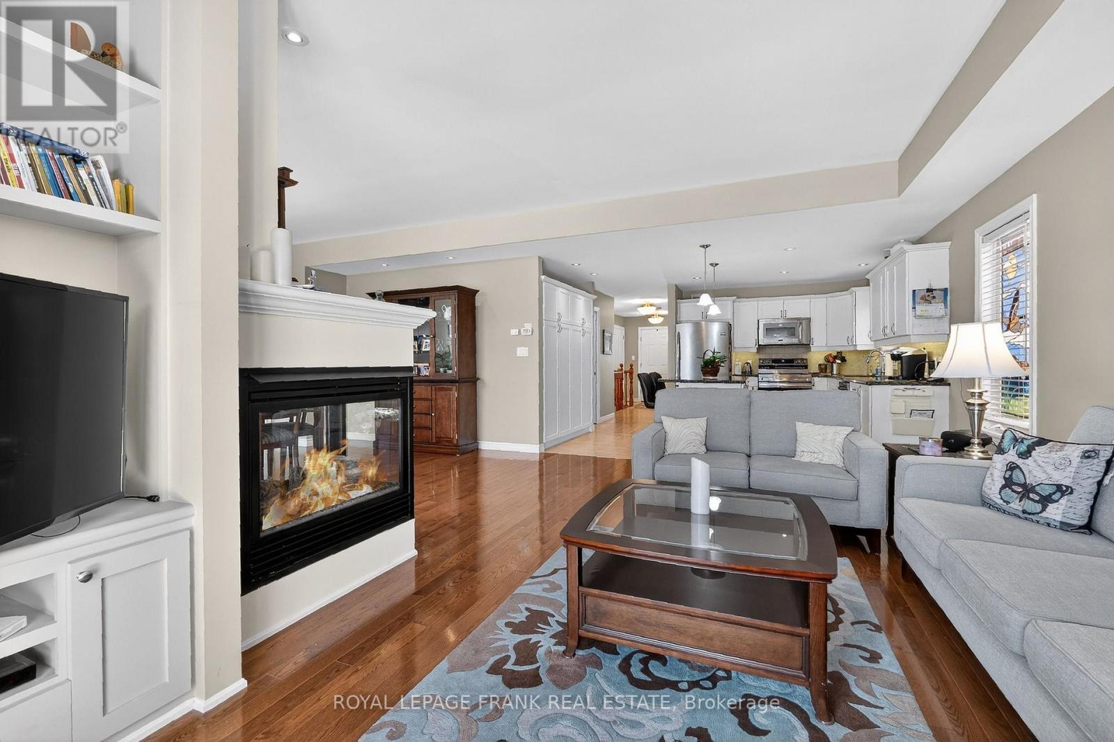 












9 GREEN ARBOUR WAY

,
Kawartha Lakes (Lindsay),




Ontario
K9V0E7

