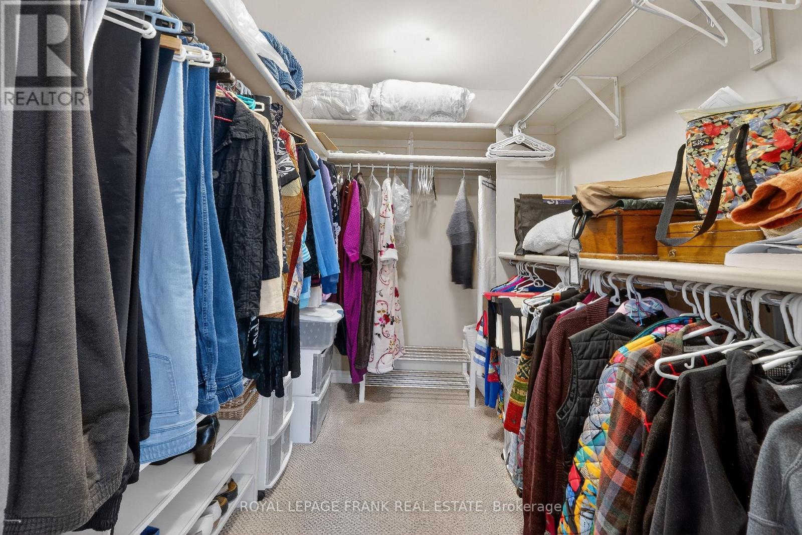 












9 GREEN ARBOUR WAY

,
Kawartha Lakes (Lindsay),




Ontario
K9V0E7

