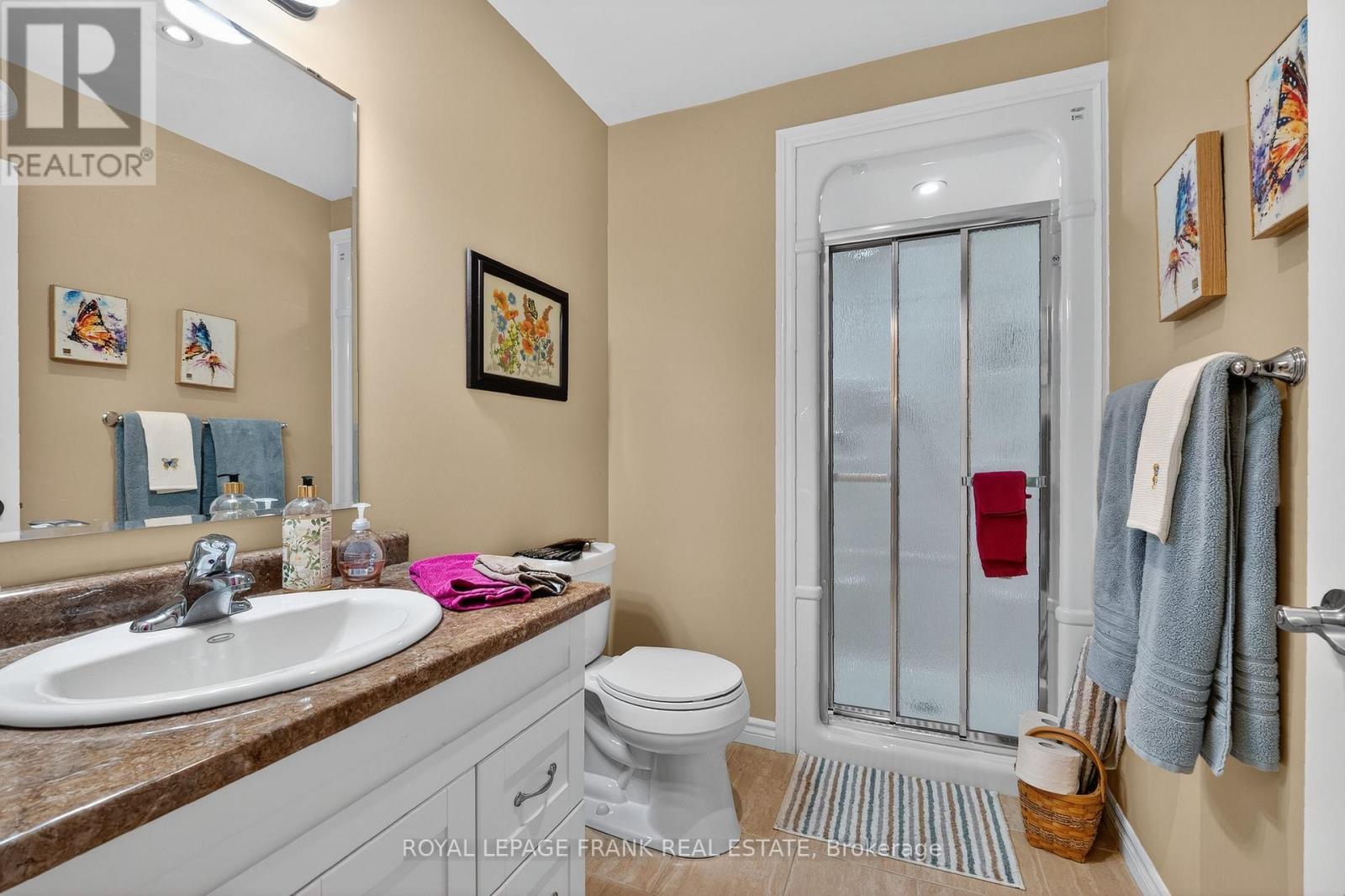 












9 GREEN ARBOUR WAY

,
Kawartha Lakes (Lindsay),




Ontario
K9V0E7

