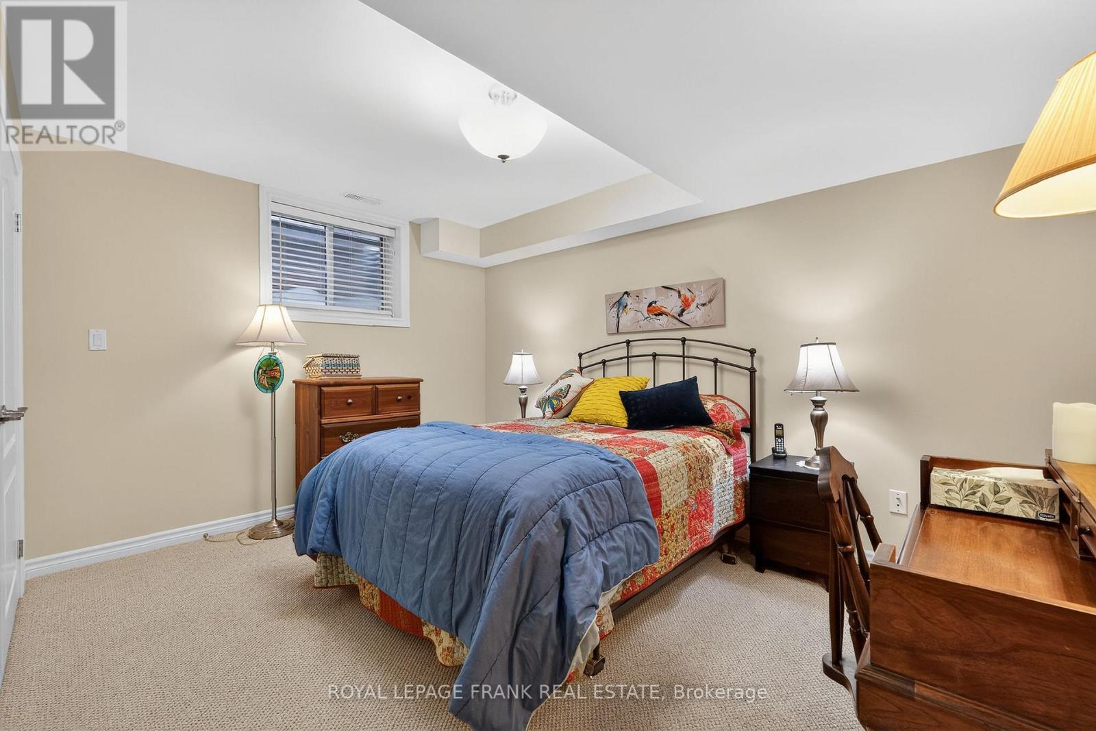 












9 GREEN ARBOUR WAY

,
Kawartha Lakes (Lindsay),




Ontario
K9V0E7

