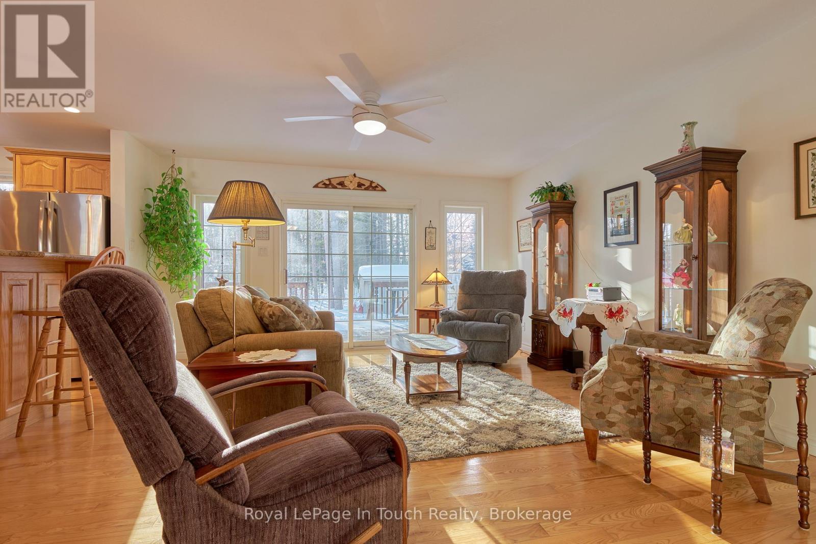 












40 MARYJANE ROAD

,
Tiny (Wyevale),




Ontario
L0L2T0

