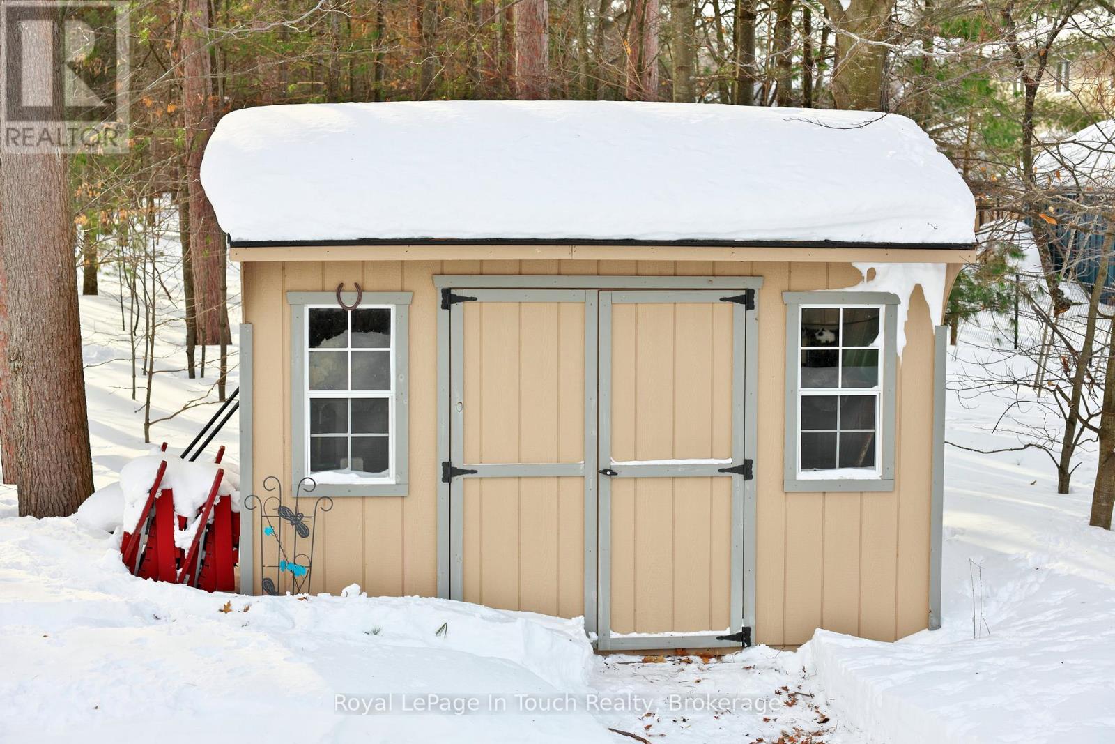 












40 MARYJANE ROAD

,
Tiny (Wyevale),




Ontario
L0L2T0

