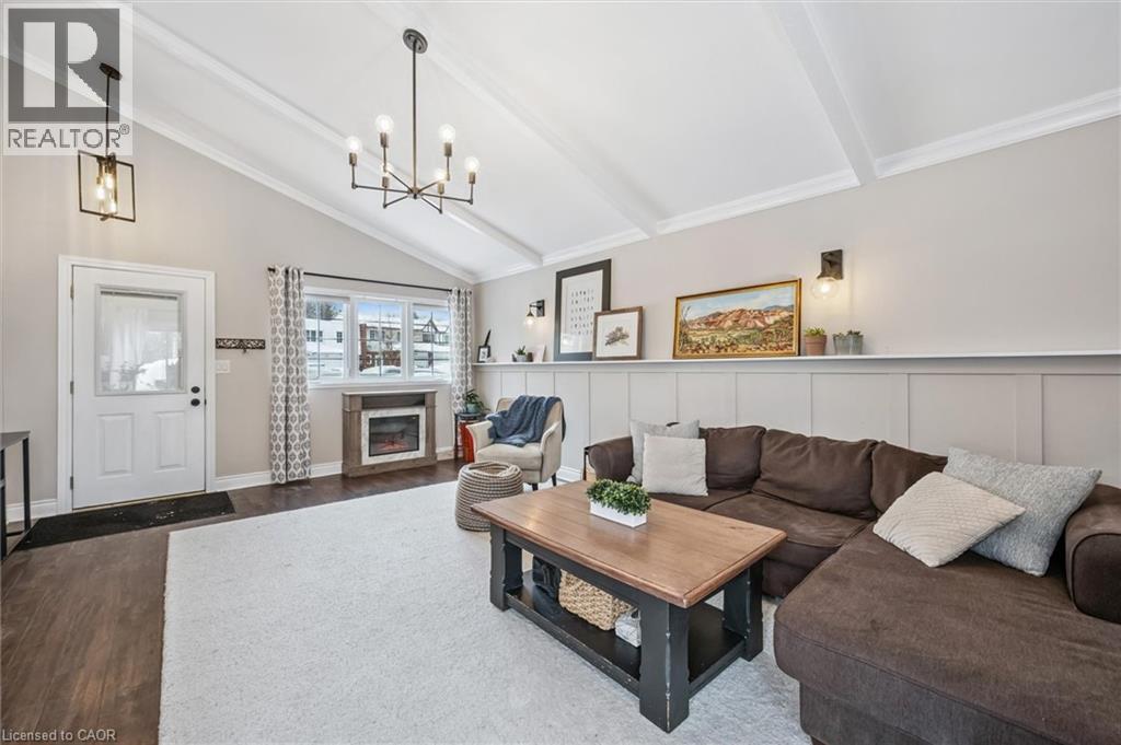 












69 HEIMAN Street

,
Kitchener,




Ontario
N2M3L8

