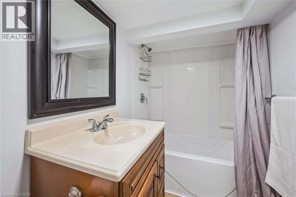 












69 HEIMAN Street

,
Kitchener,




Ontario
N2M3L8

