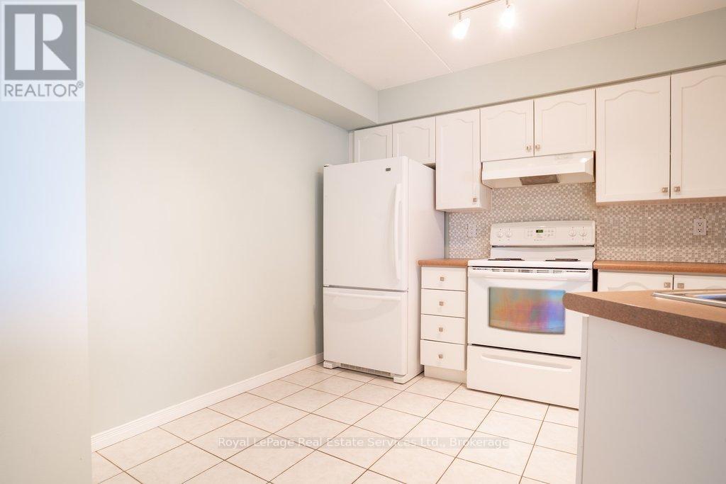 












214 - 3499 UPPER MIDDLE ROAD

,
Burlington (Headon),




Ontario
L7M4M7

