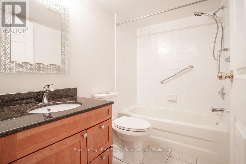 












214 - 3499 UPPER MIDDLE ROAD

,
Burlington (Headon),




Ontario
L7M4M7

