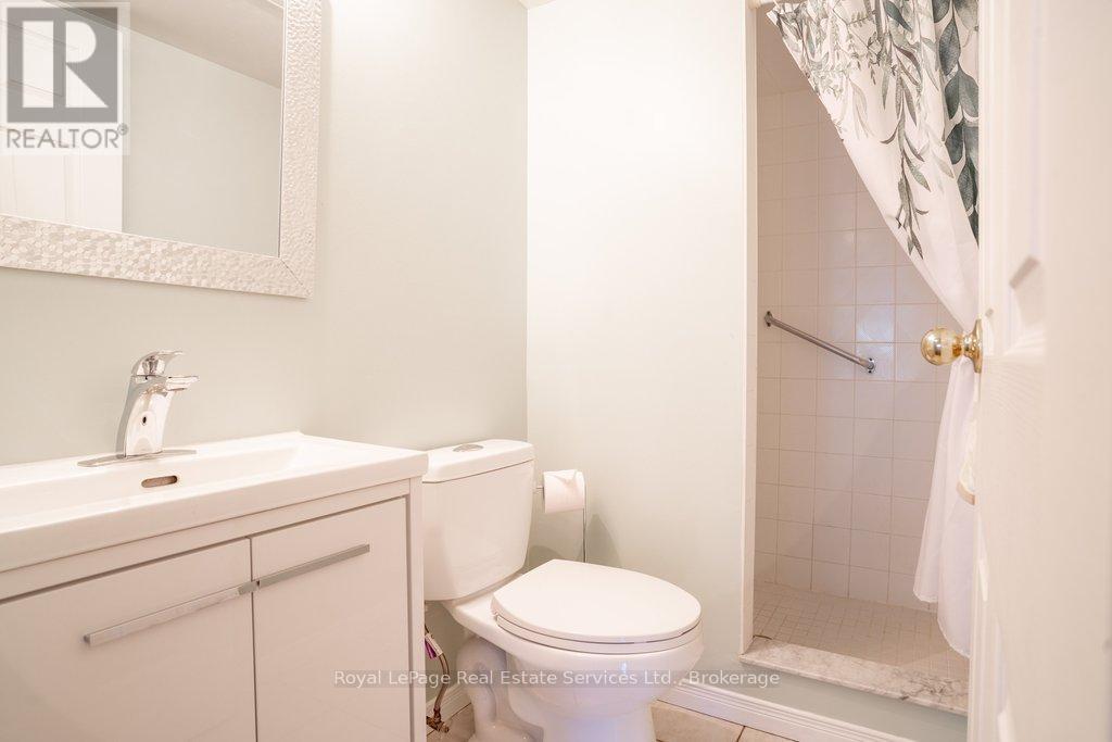 












214 - 3499 UPPER MIDDLE ROAD

,
Burlington (Headon),




Ontario
L7M4M7

