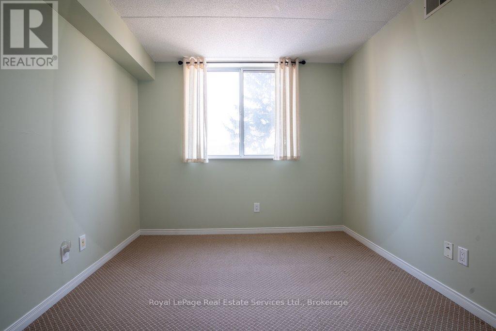 












214 - 3499 UPPER MIDDLE ROAD

,
Burlington (Headon),




Ontario
L7M4M7

