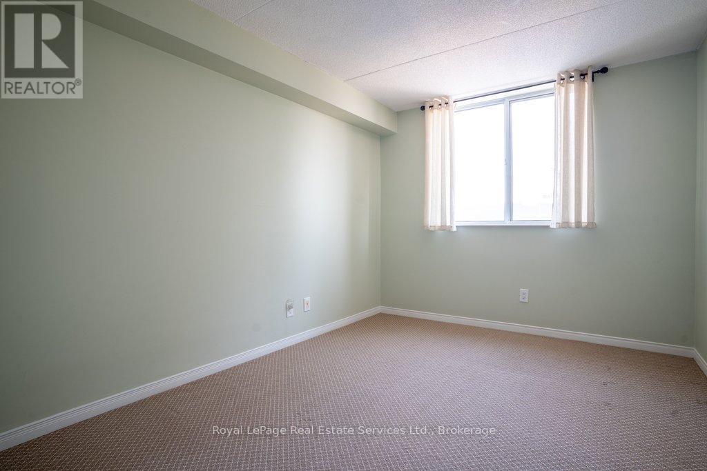 












214 - 3499 UPPER MIDDLE ROAD

,
Burlington (Headon),




Ontario
L7M4M7

