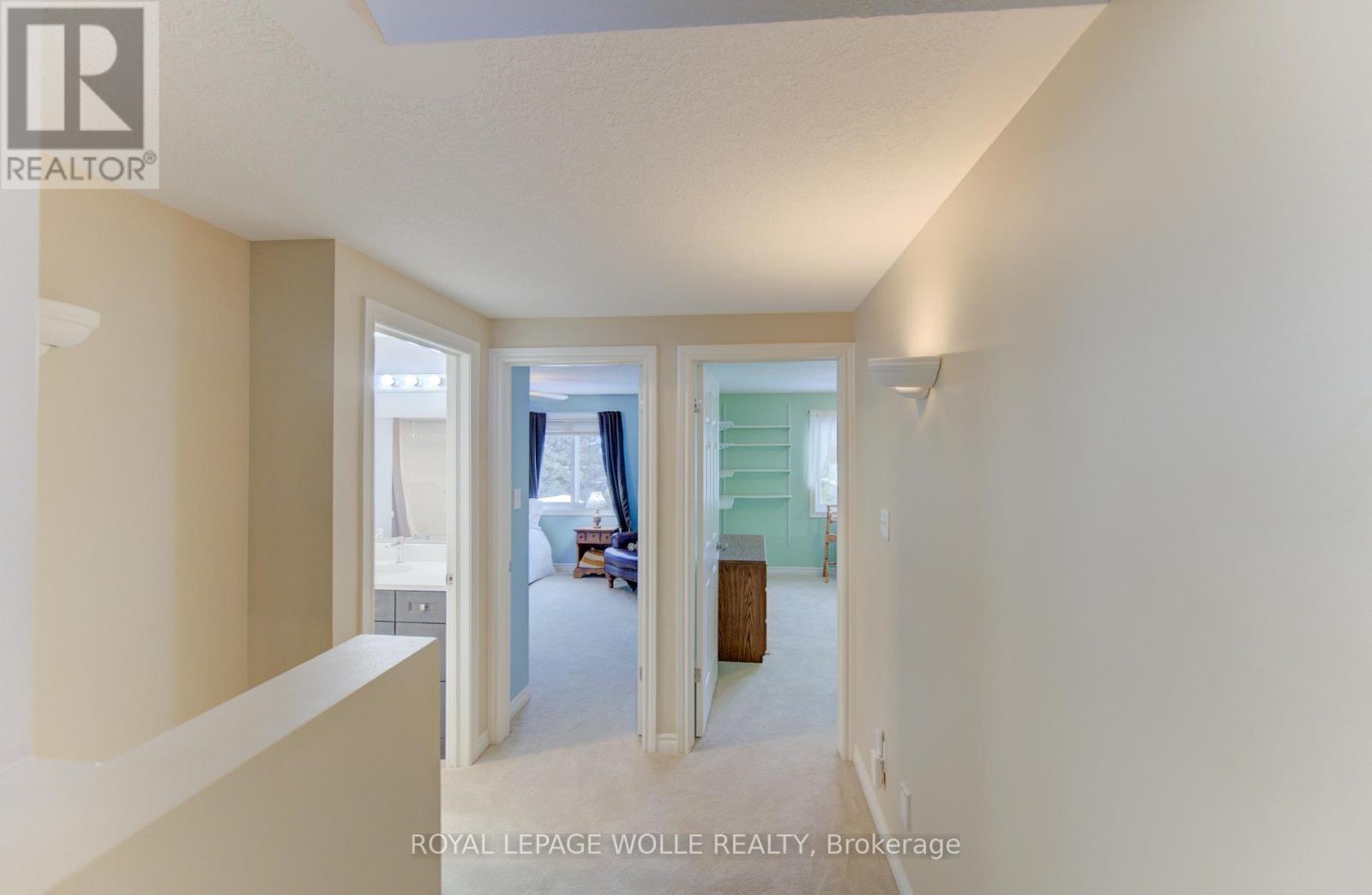 












505 SANDBANKS CRESCENT

,
Waterloo,




Ontario
N2V2J3

