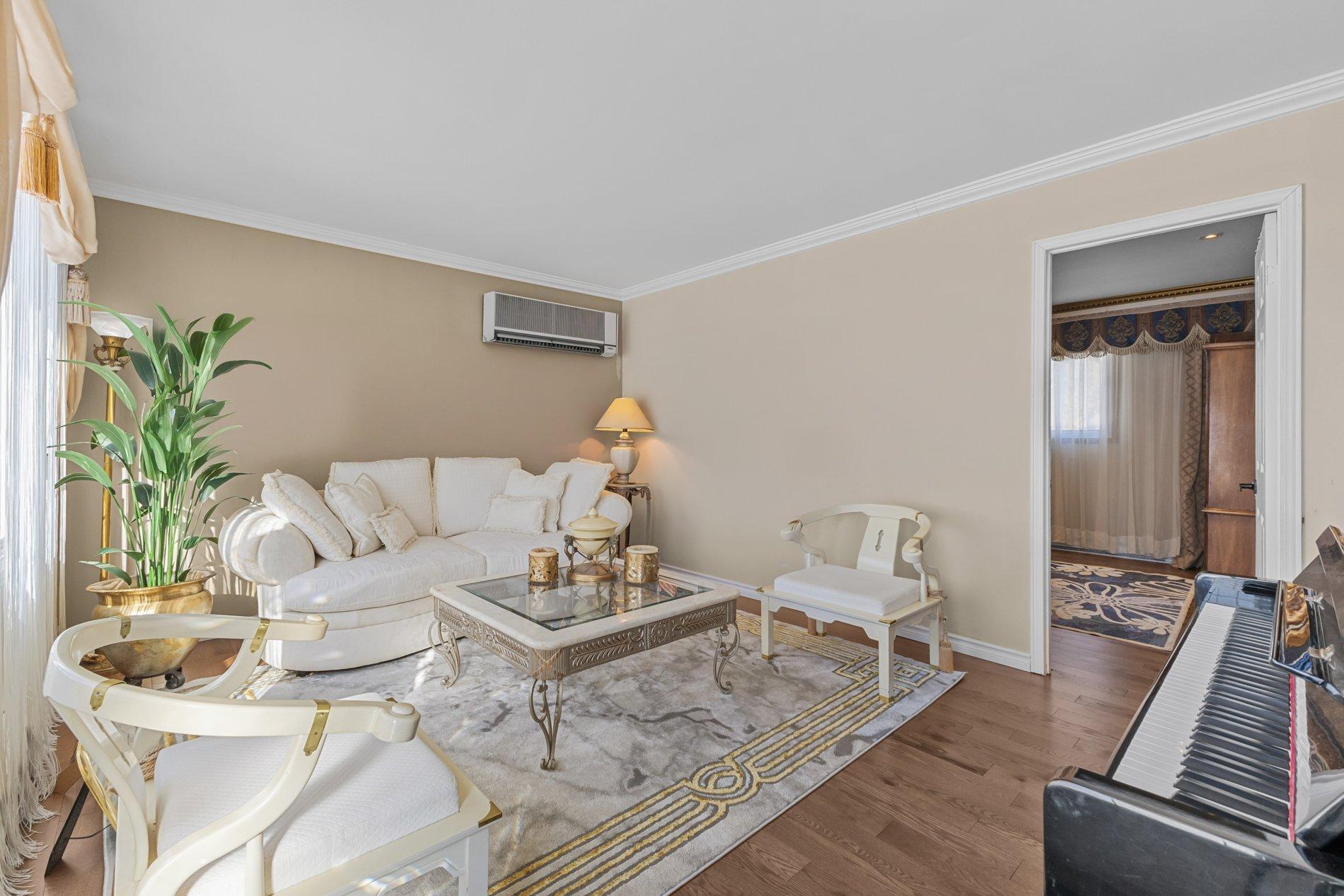 









486


Rue Donatien

,
Laval (Fabreville),




QC
H7P2A5

