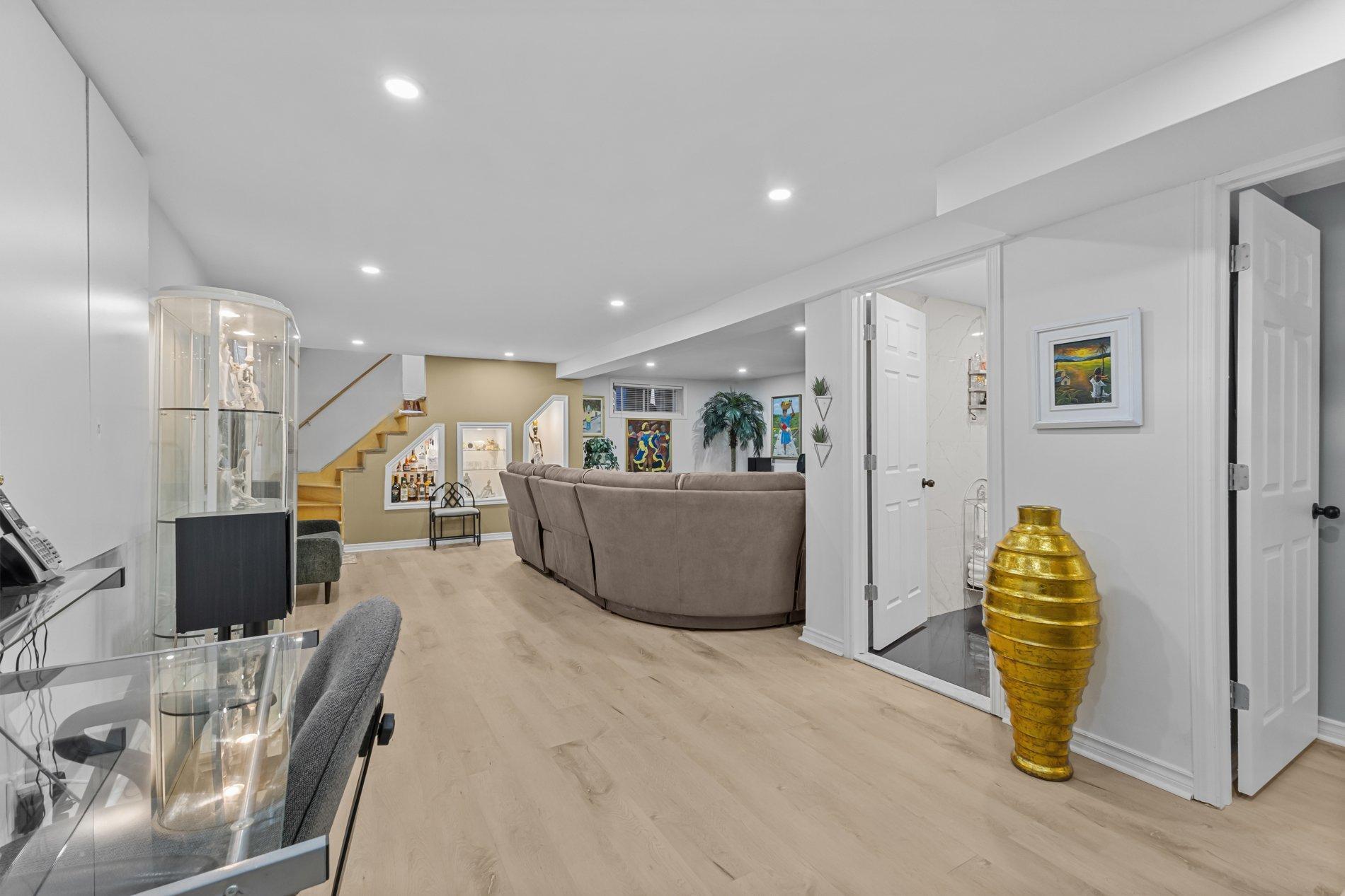 









486


Rue Donatien

,
Laval (Fabreville),




QC
H7P2A5

