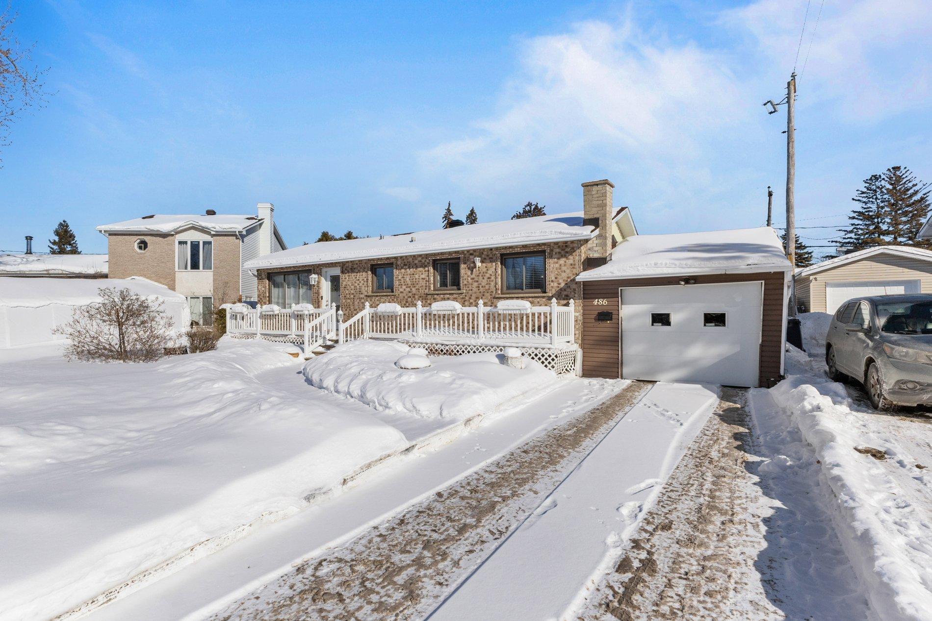 









486


Rue Donatien

,
Laval (Fabreville),




QC
H7P2A5

