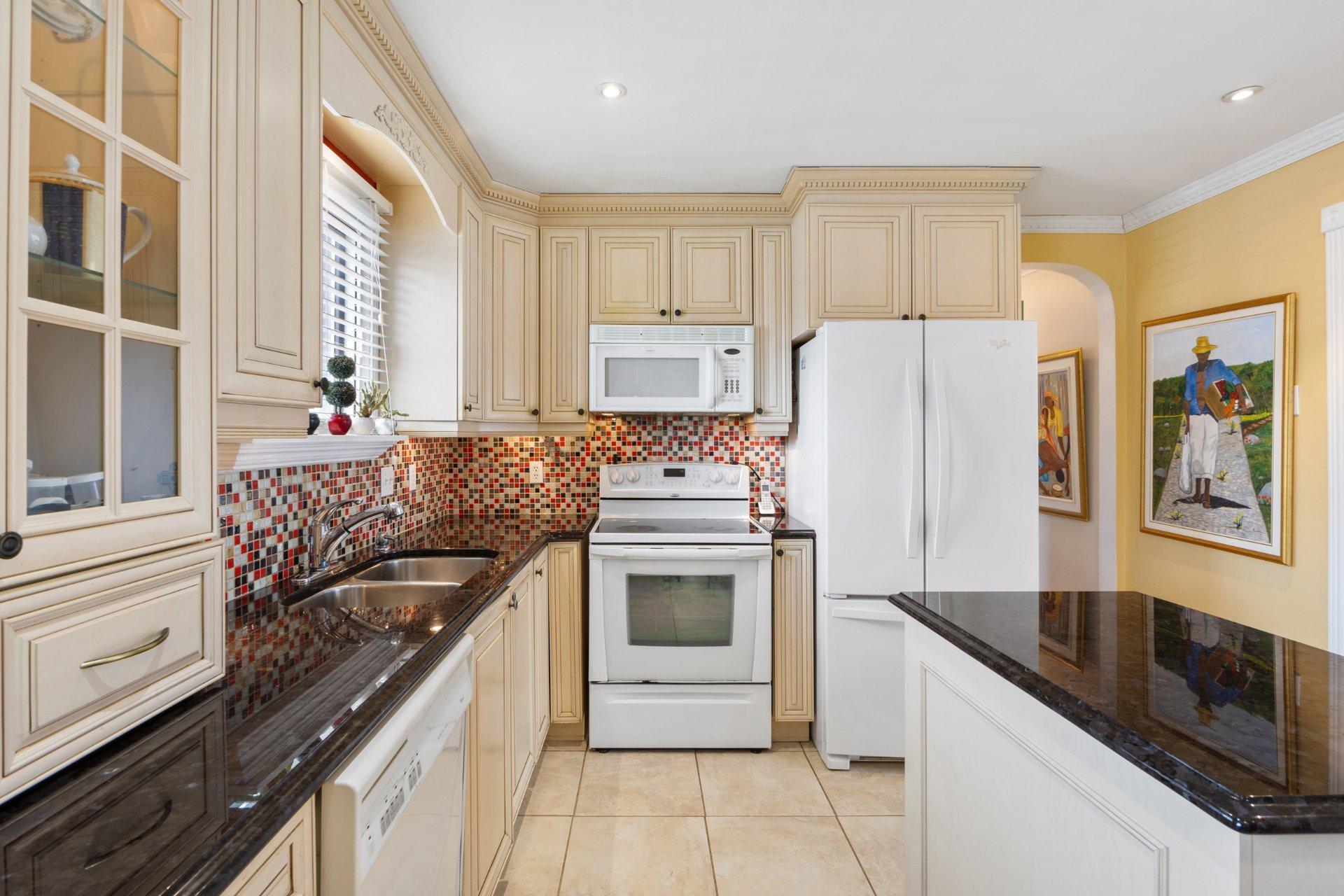 









486


Rue Donatien

,
Laval (Fabreville),




QC
H7P2A5

