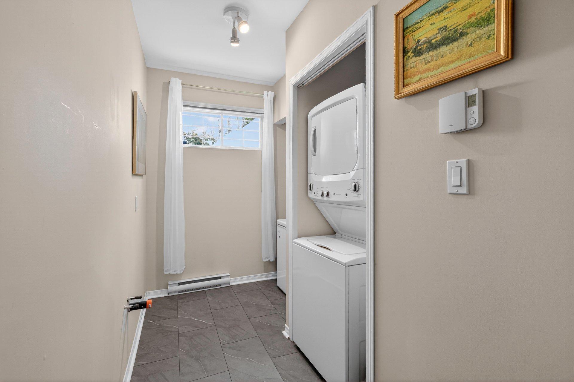 









134


Rue Édouard-Gagnon

,
Gatineau (Aylmer),




QC
J9H7C8

