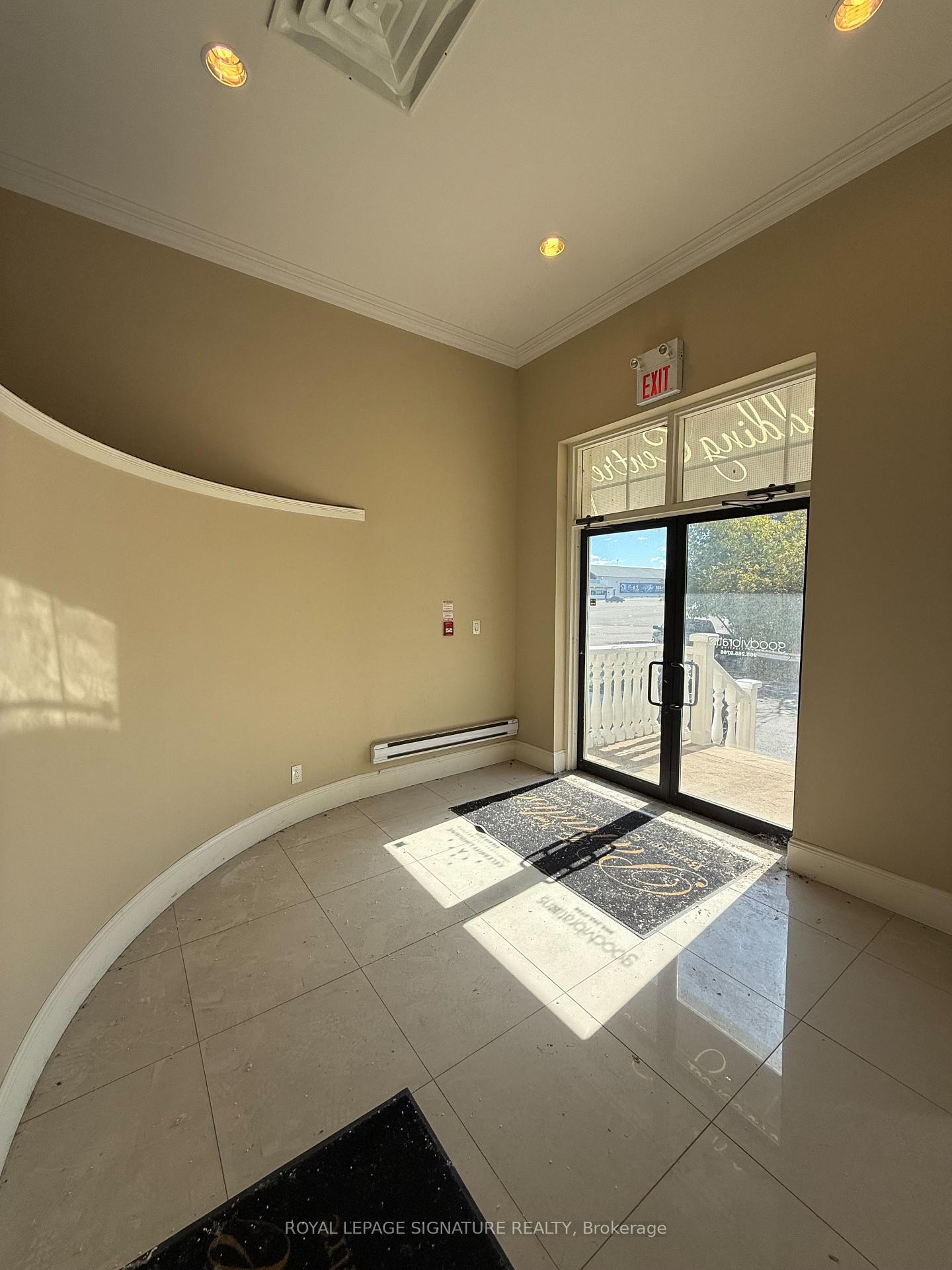 









7601


Jane

Street, 2nd Flr - Rear Entrance,
Vaughan,




ON
L4K 1X2

