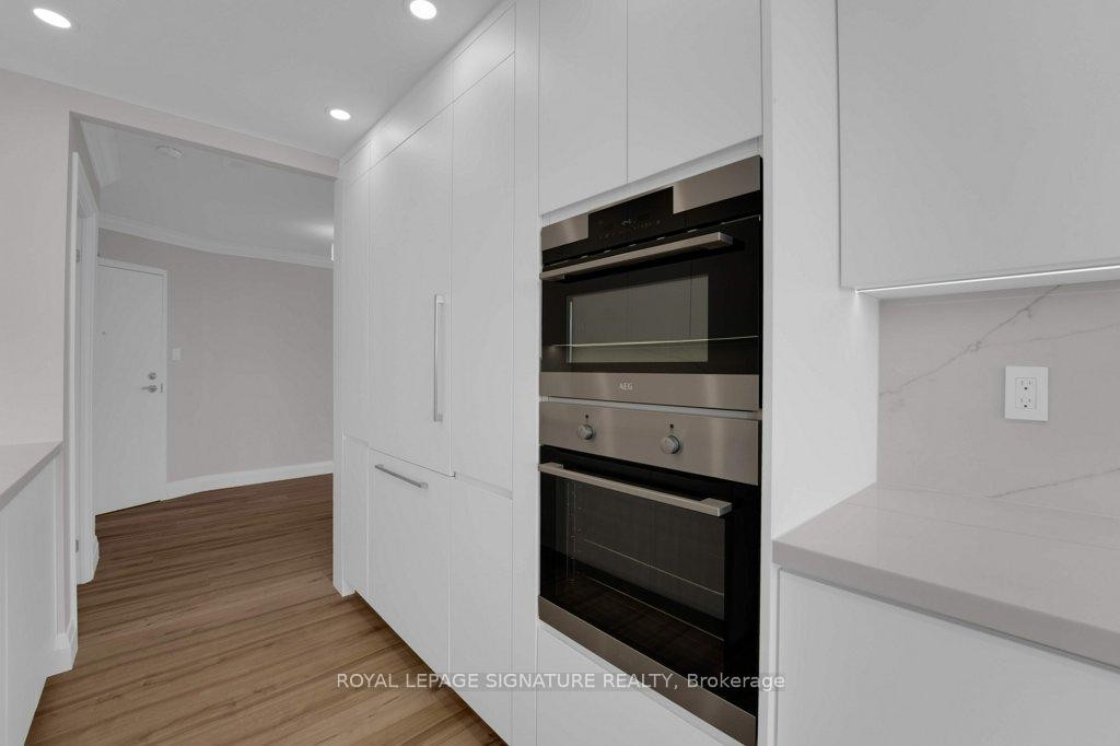 









22


Clarissa

Drive, 1404,
Richmond Hill,




ON
L4C 9R6

