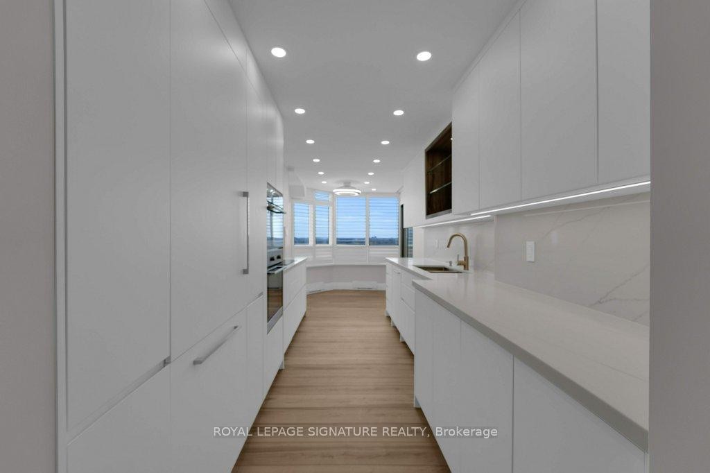 









22


Clarissa

Drive, 1404,
Richmond Hill,




ON
L4C 9R6

